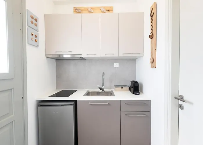 Navi A2 Brand New In Apartment *